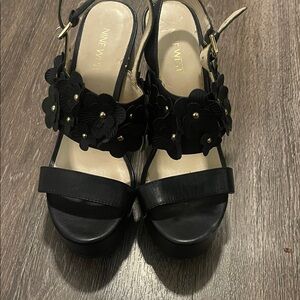 Nine West Black Floral Platform Sandals